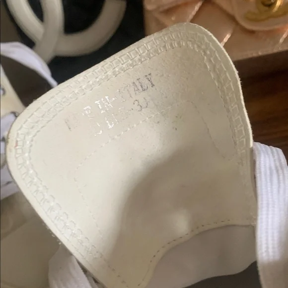 Dior Women's Cream High-Top Sneakers 7 217 - Picture 6 of 11